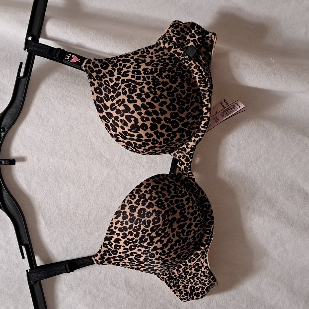 NWT 𝅺Victoria's Secret Push-Up bra Sz 34A Leopard print